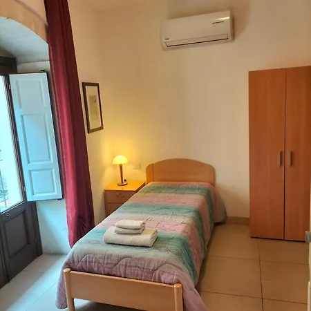 San Filippo Neri - Gasthuis 4*